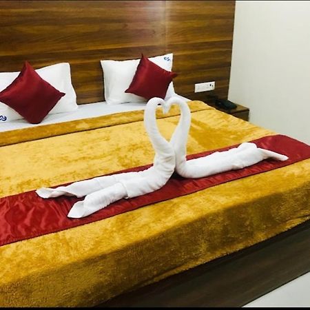 Hotel Sarkar Grand Vijayawada Ngoại thất bức ảnh